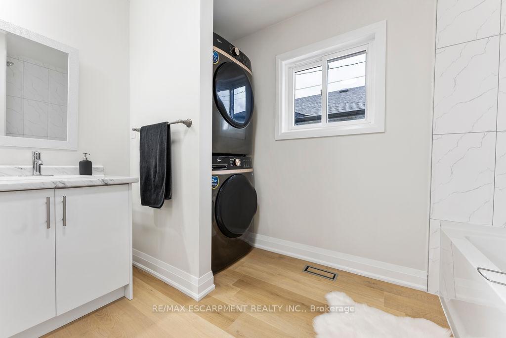 Photo 27 of 295 Glennie Avenue, Hamilton, Normanhurst — HOMEH