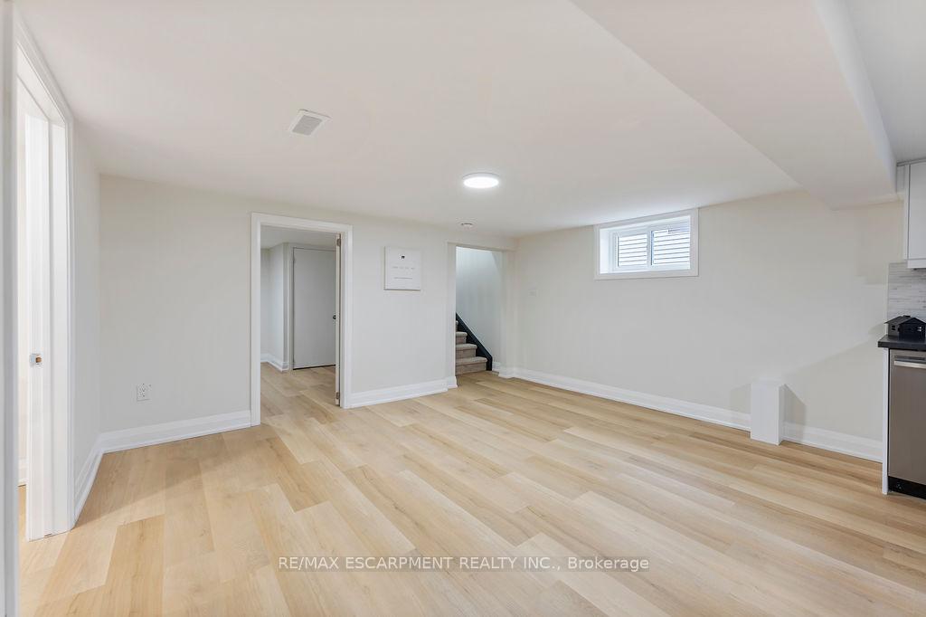 Photo 40 of 295 Glennie Avenue, Hamilton, Normanhurst — HOMEH
