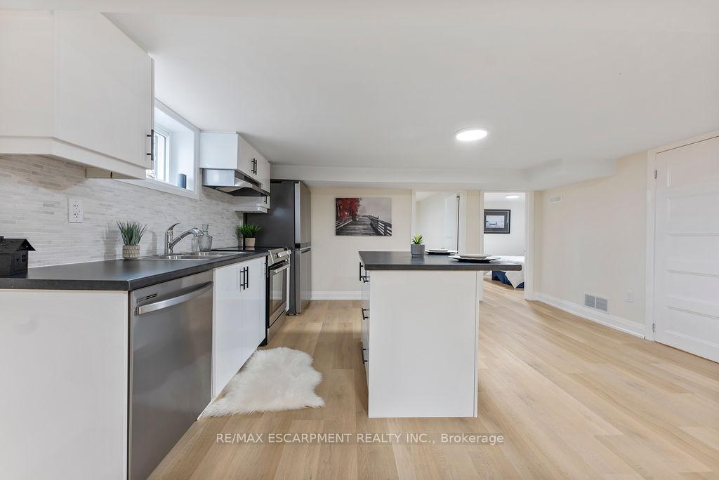 Photo 37 of 295 Glennie Avenue, Hamilton, Normanhurst — HOMEH