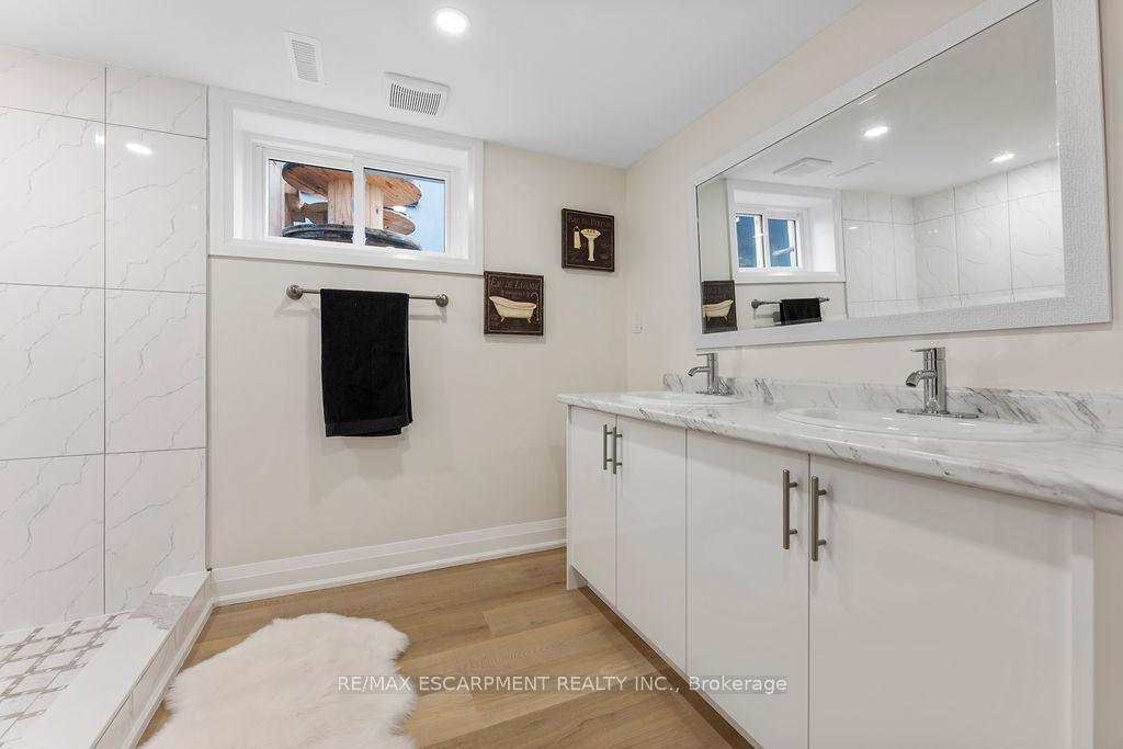 Photo 35 of 295 Glennie Avenue, Hamilton, Normanhurst — HOMEH