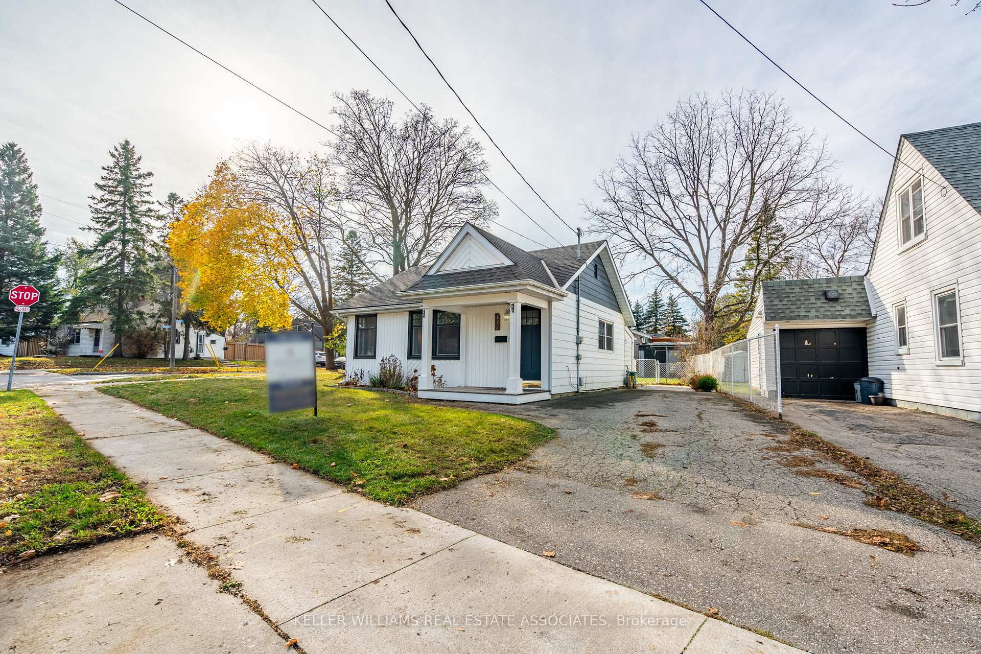 Photo 7 of 113 Pleasant Avenue, Kitchener — HOMEH
