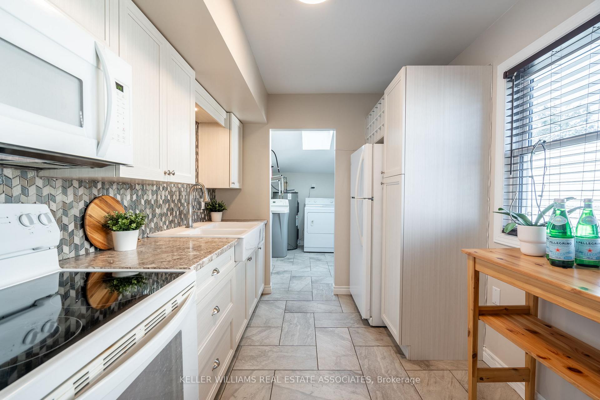 Photo 10 of 113 Pleasant Avenue, Kitchener — HOMEH