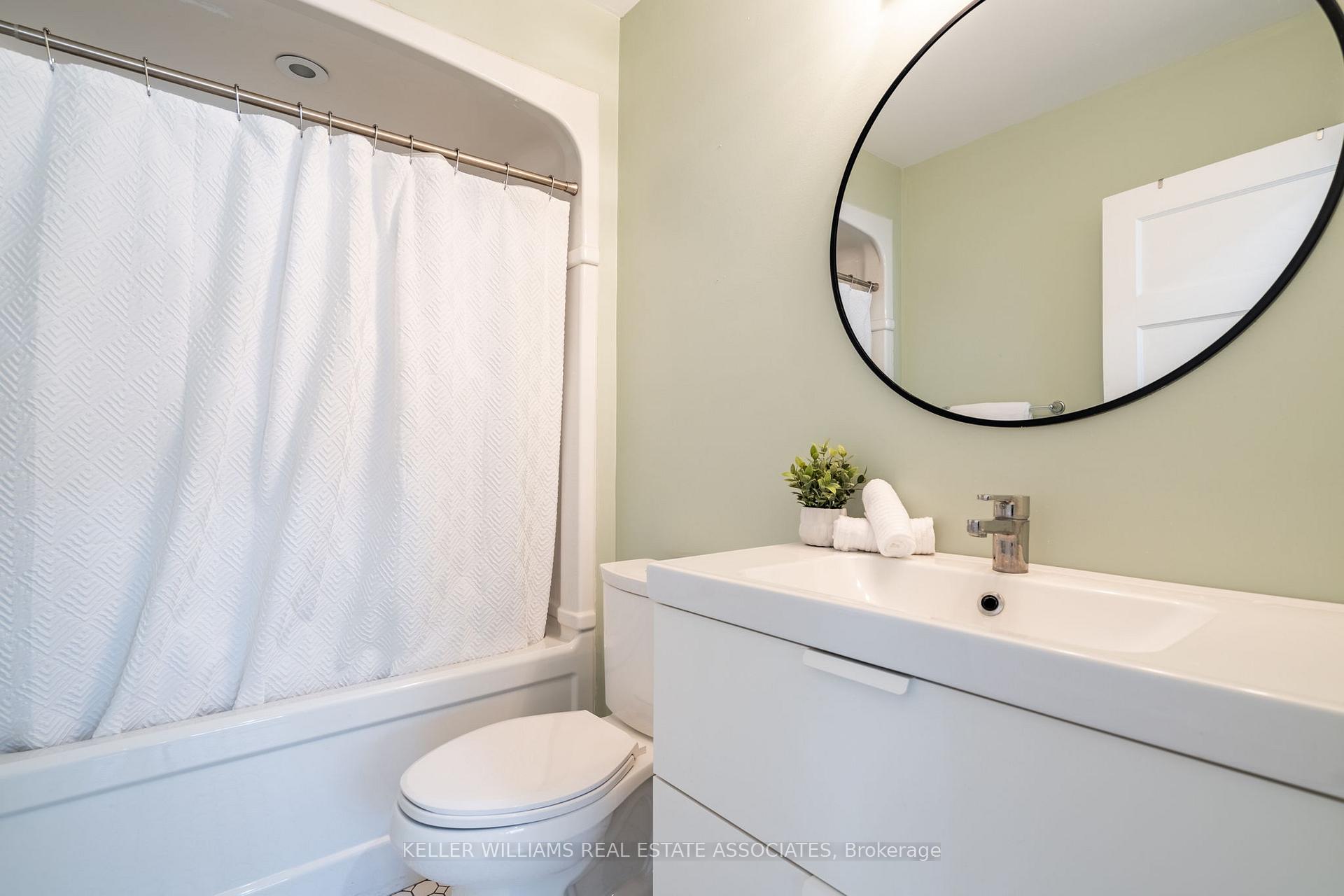 Photo 8 of 113 Pleasant Avenue, Kitchener — HOMEH