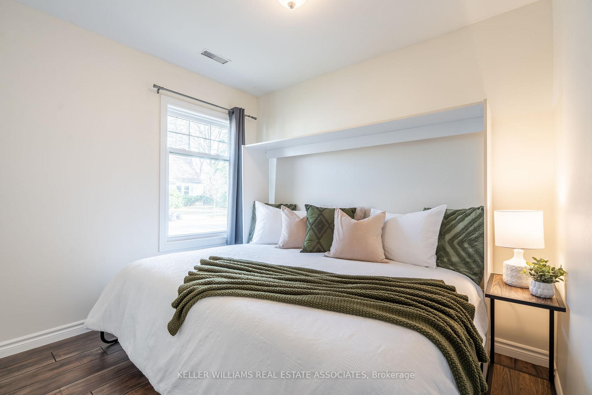Photo 17 of 113 Pleasant Avenue, Kitchener — HOMEH