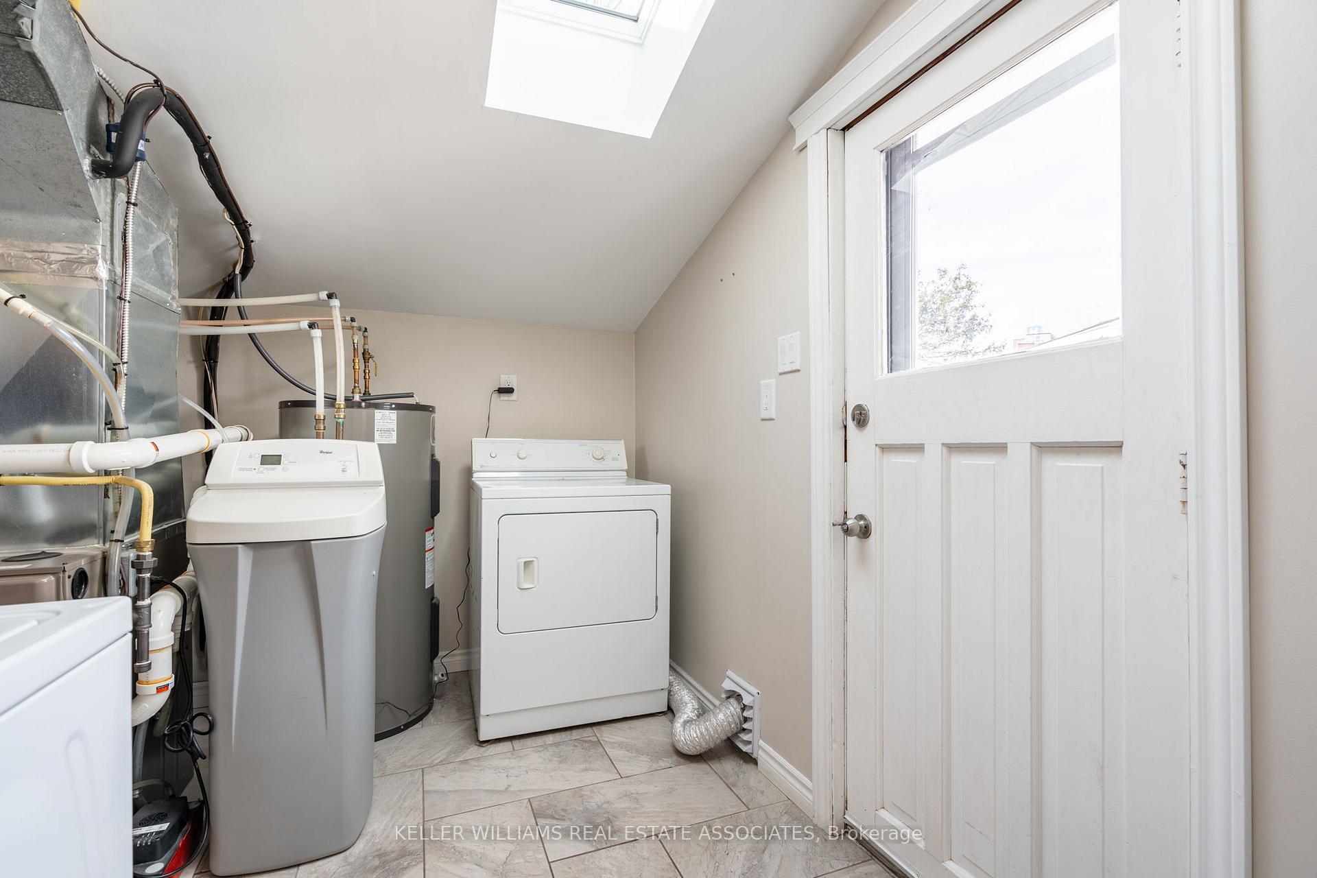 Photo 23 of 113 Pleasant Avenue, Kitchener — HOMEH