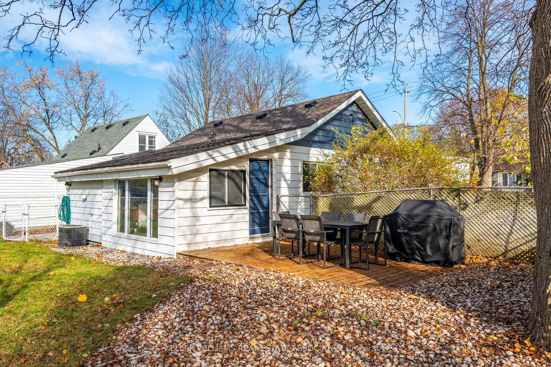 Photo 25 of 113 Pleasant Avenue, Kitchener — HOMEH