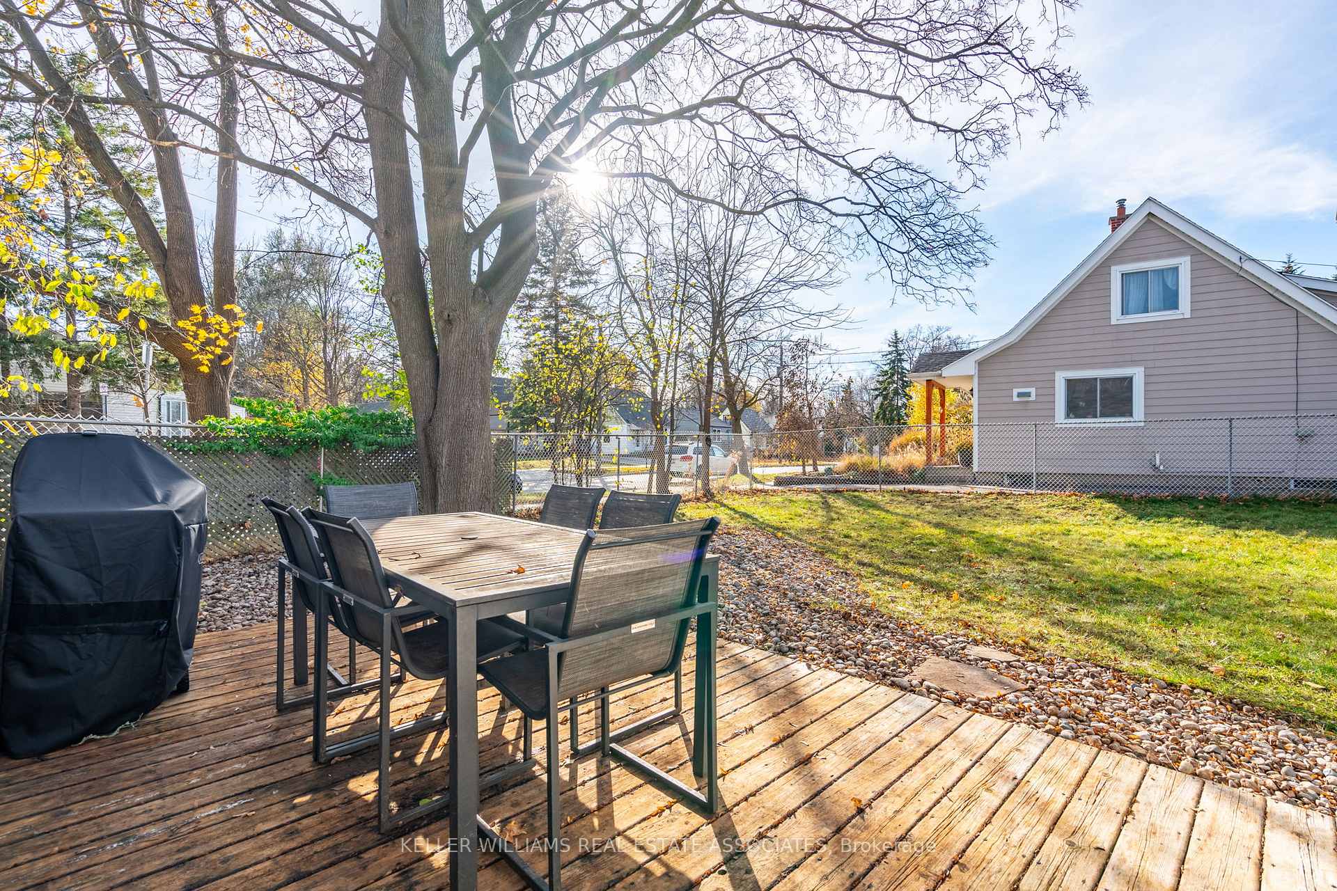 Photo 26 of 113 Pleasant Avenue, Kitchener — HOMEH