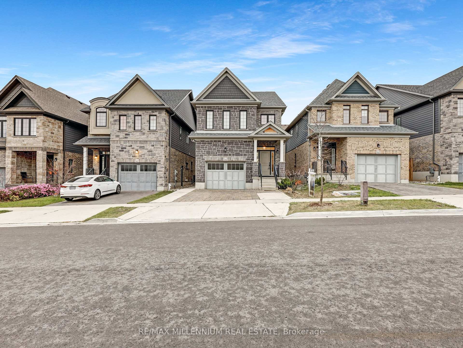 Photo 6 of 156 Hollybrook Trail, Kitchener, Doon South — HOMEH