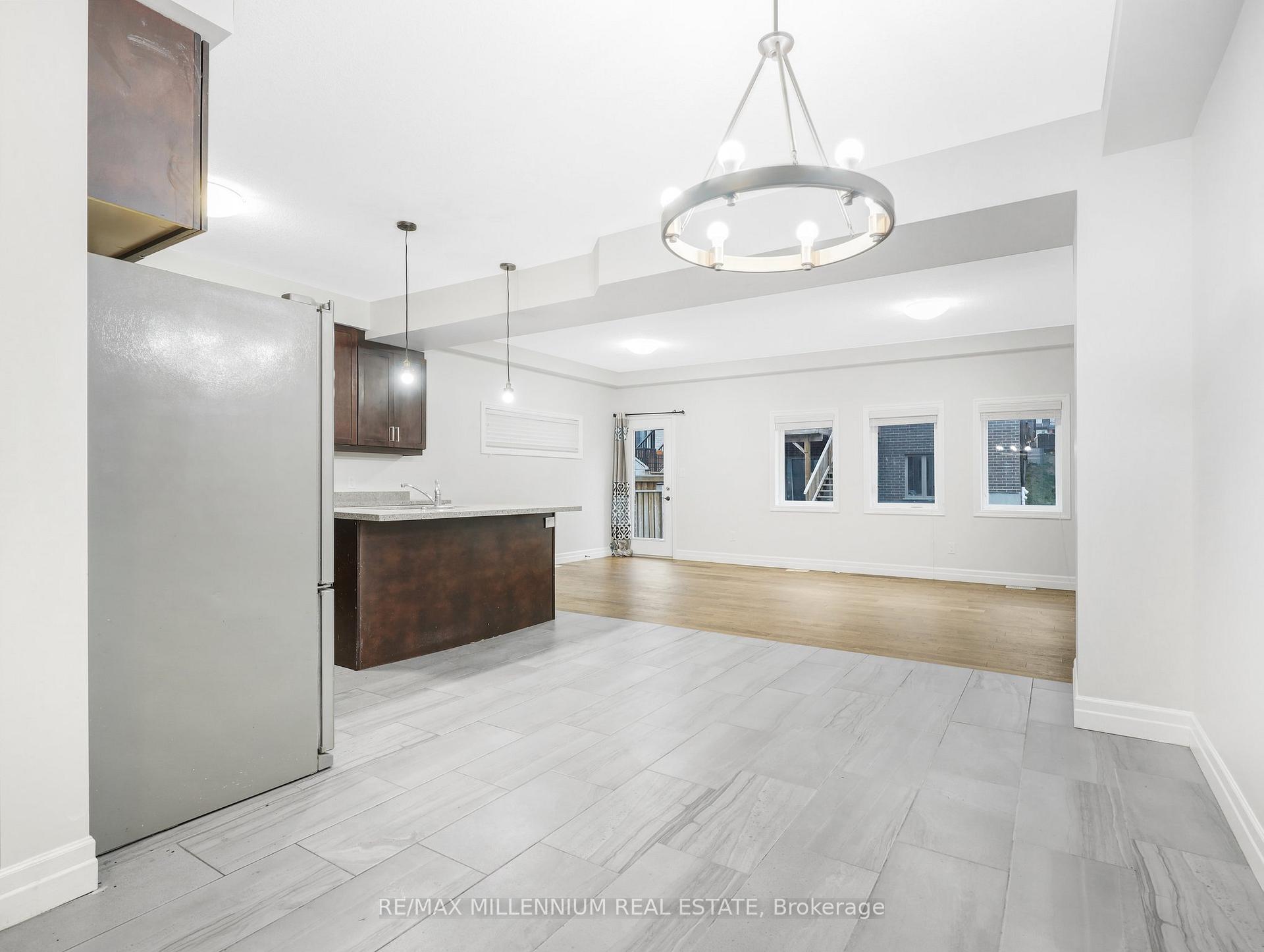 Photo 15 of 156 Hollybrook Trail, Kitchener, Doon South — HOMEH