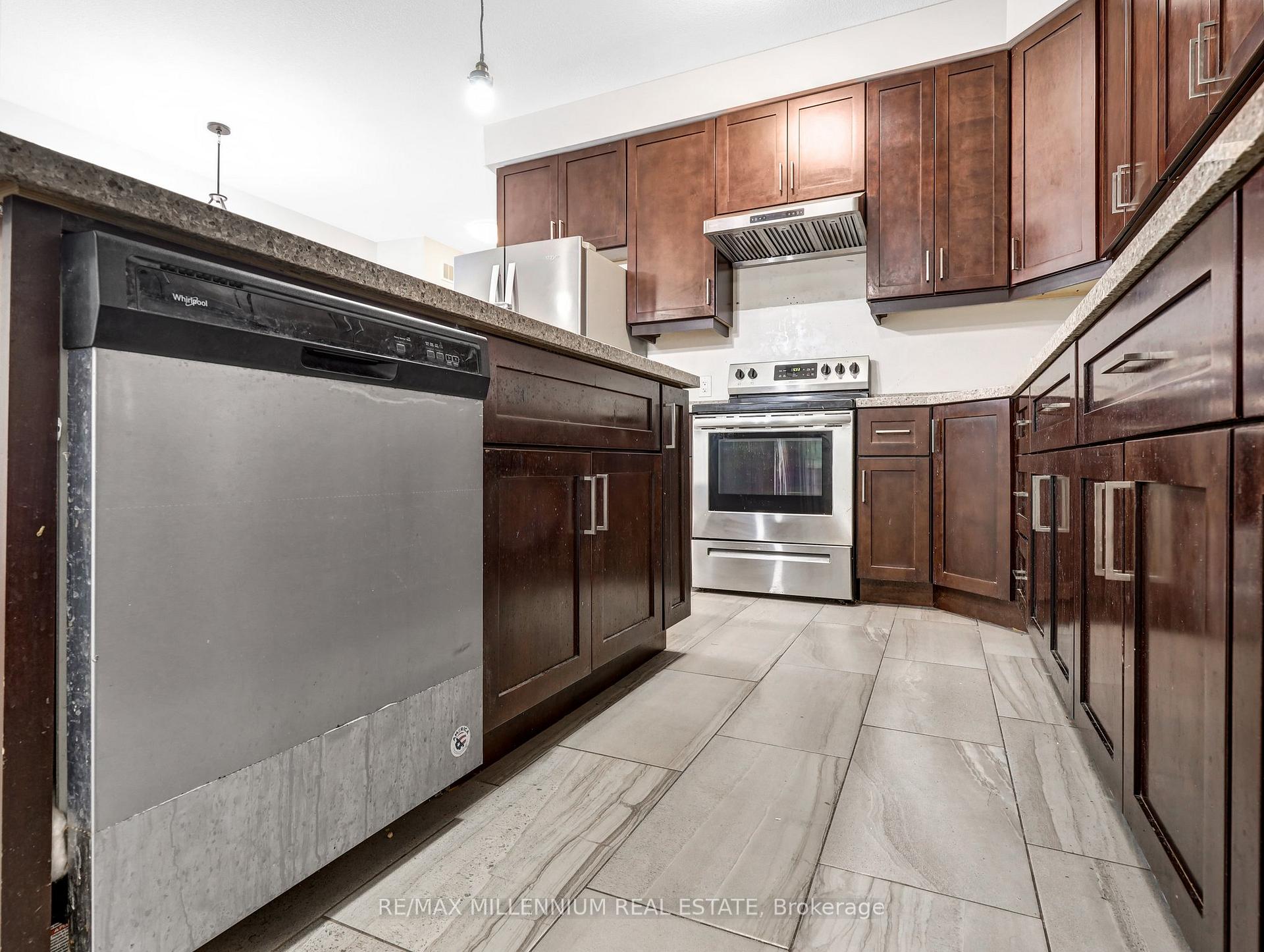 Photo 21 of 156 Hollybrook Trail, Kitchener, Doon South — HOMEH
