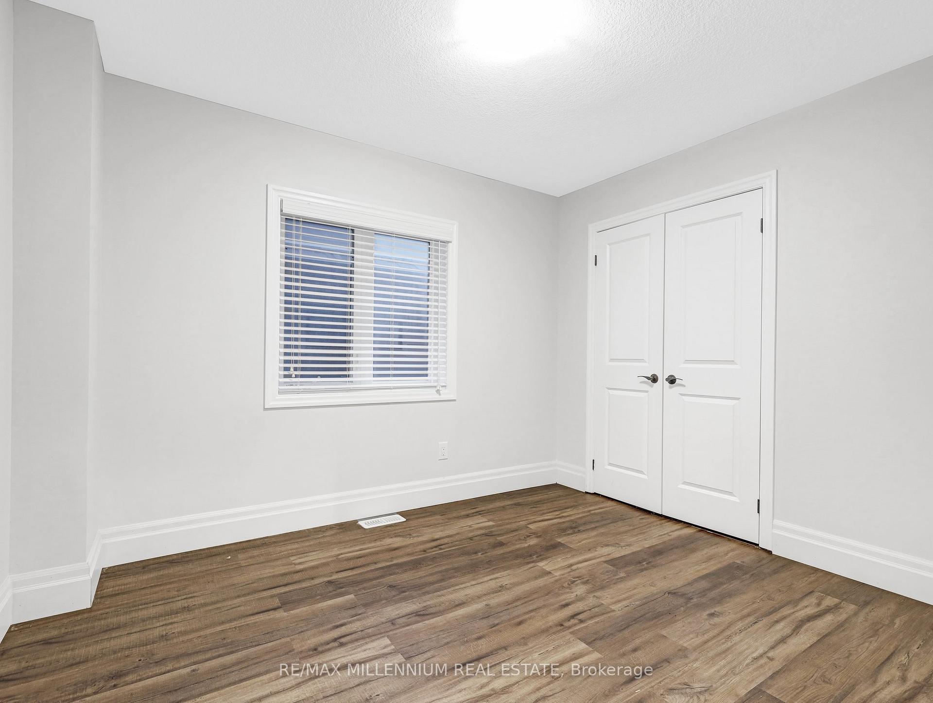 Photo 18 of 156 Hollybrook Trail, Kitchener, Doon South — HOMEH