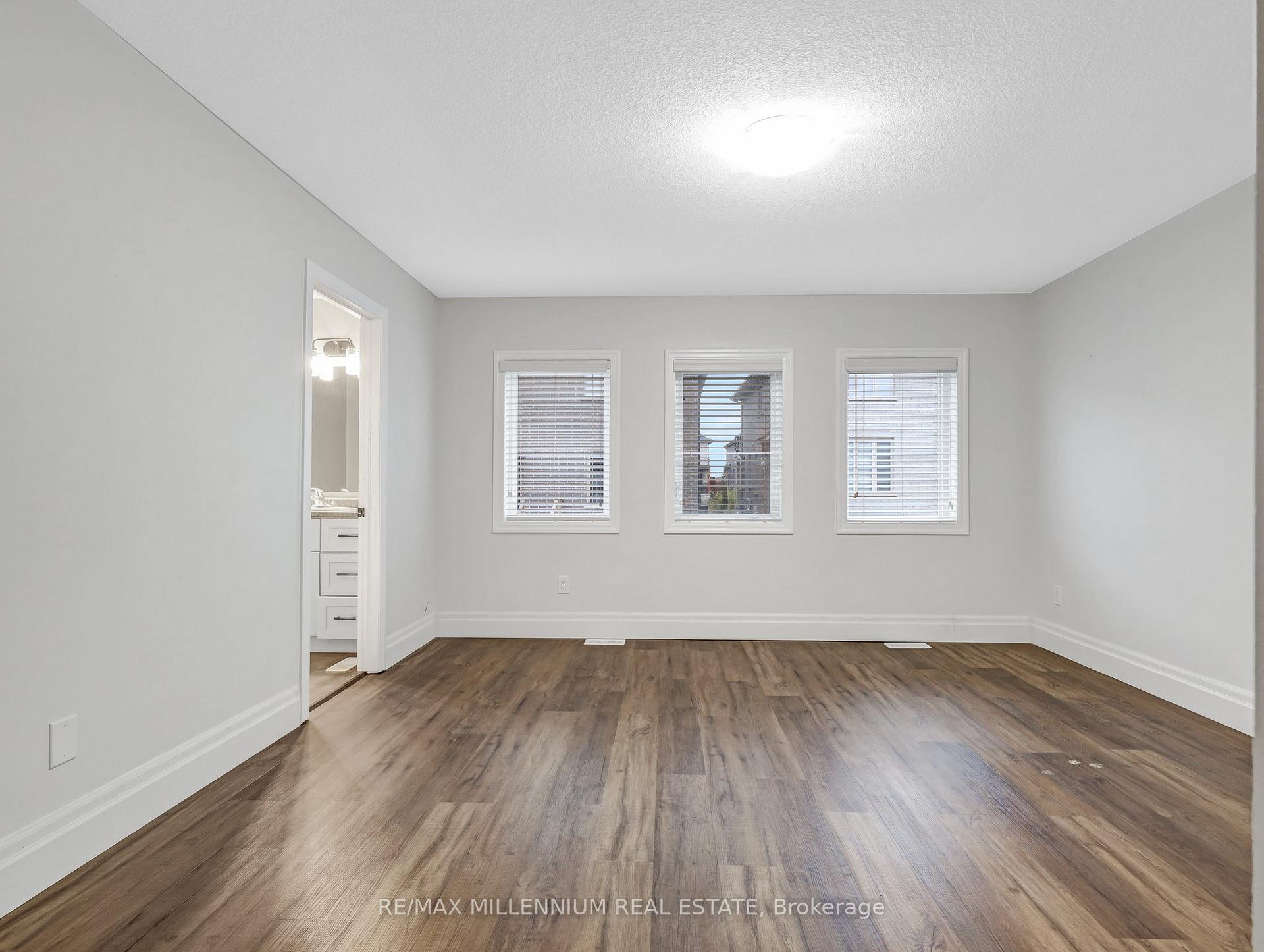 Photo 20 of 156 Hollybrook Trail, Kitchener, Doon South — HOMEH