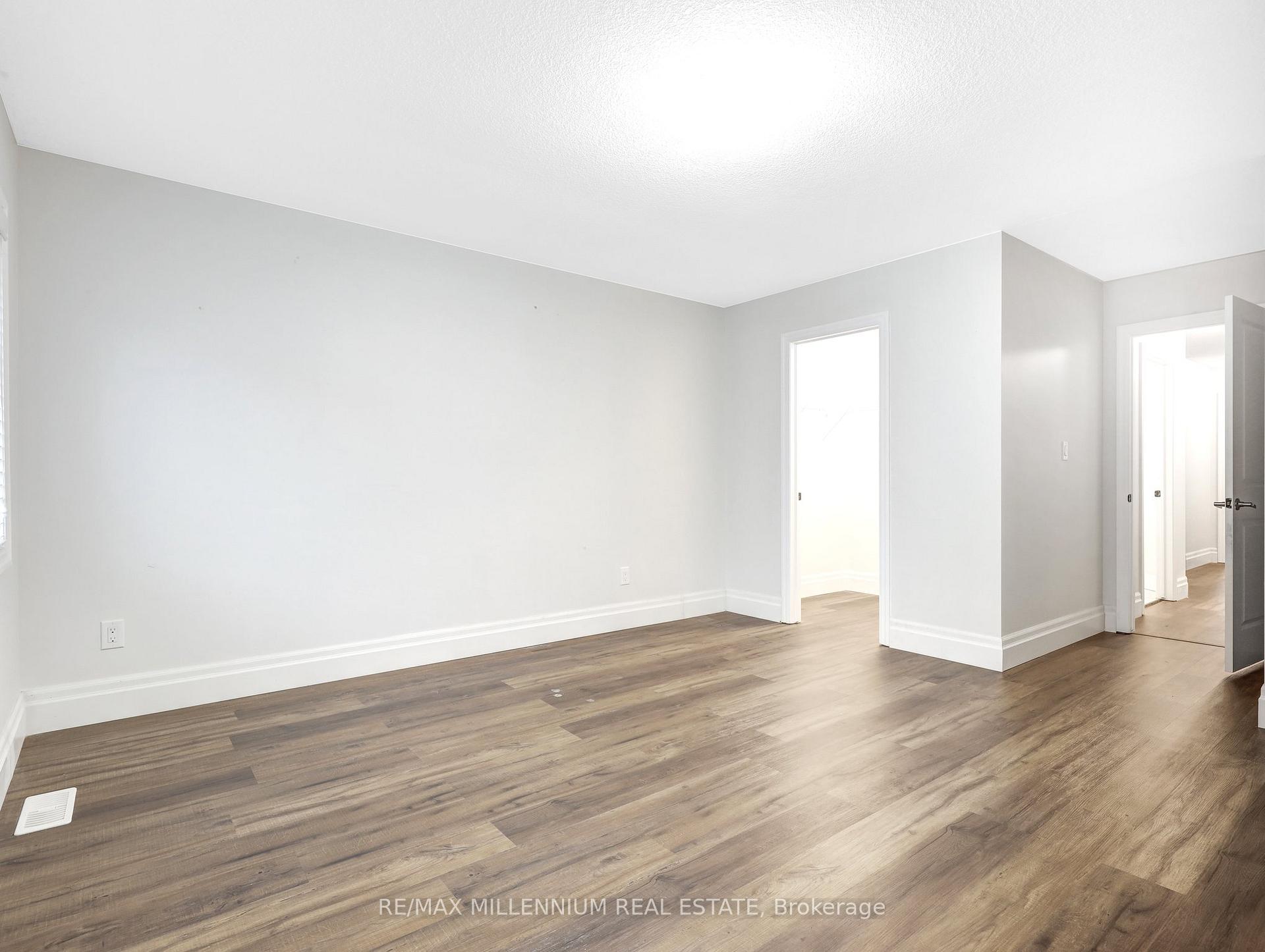 Photo 27 of 156 Hollybrook Trail, Kitchener, Doon South — HOMEH