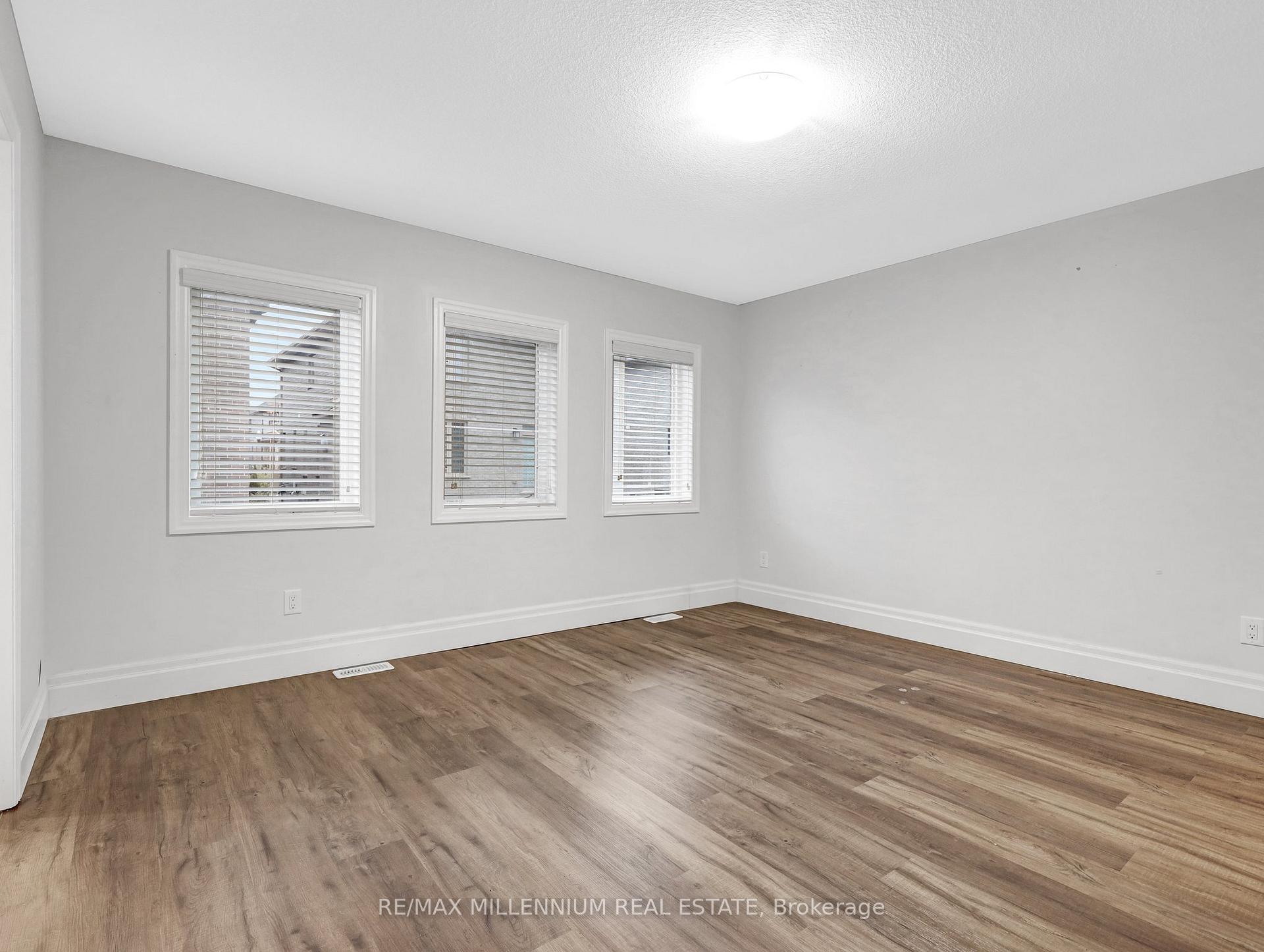 Photo 23 of 156 Hollybrook Trail, Kitchener, Doon South — HOMEH