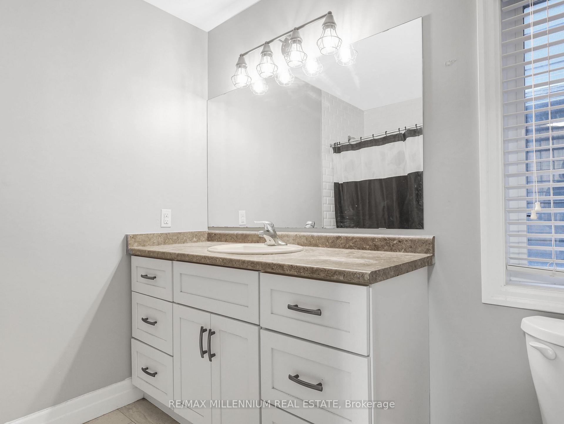 Photo 26 of 156 Hollybrook Trail, Kitchener, Doon South — HOMEH