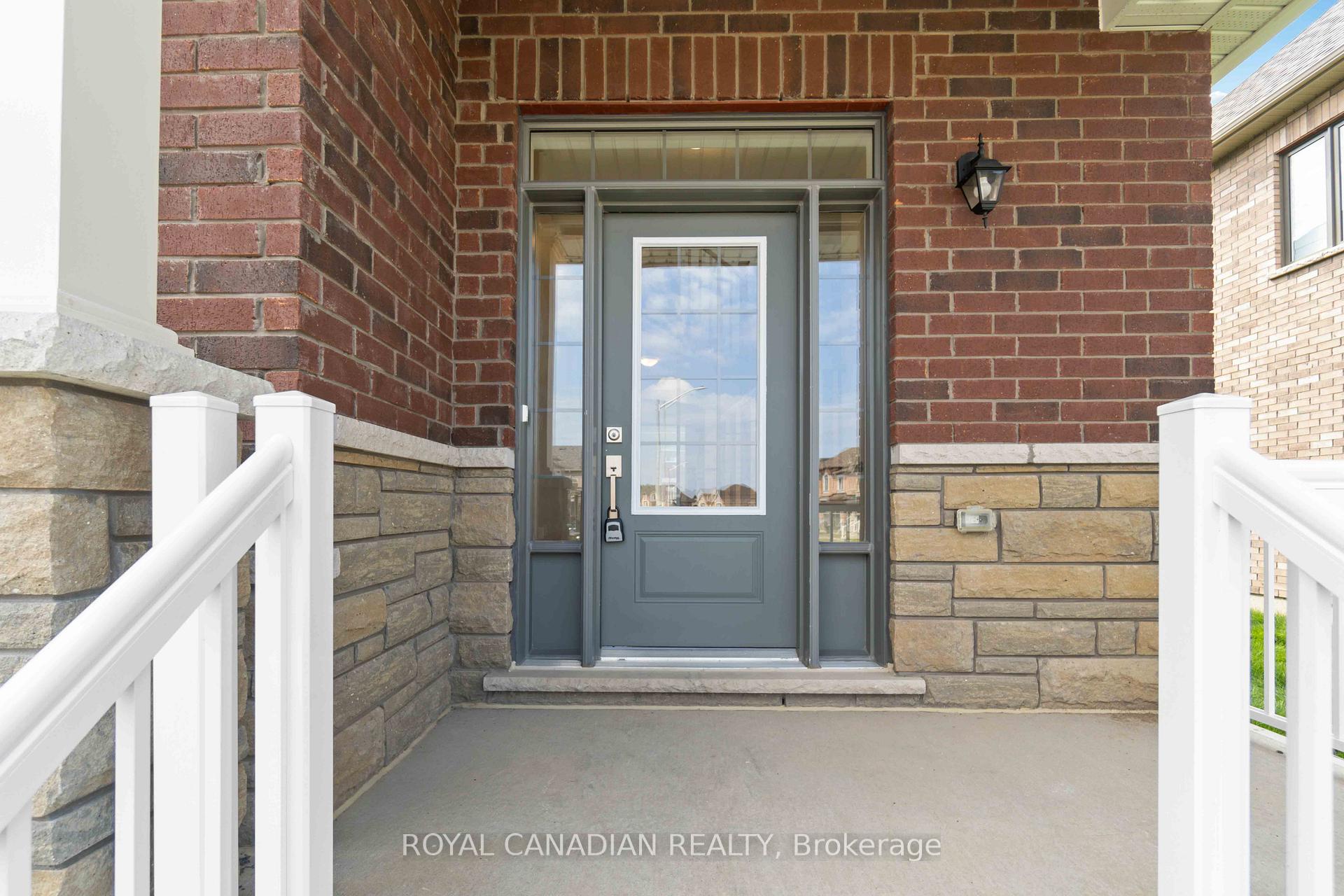 Photo 3 of 40 Lumb Drive, Cambridge — HOMEH