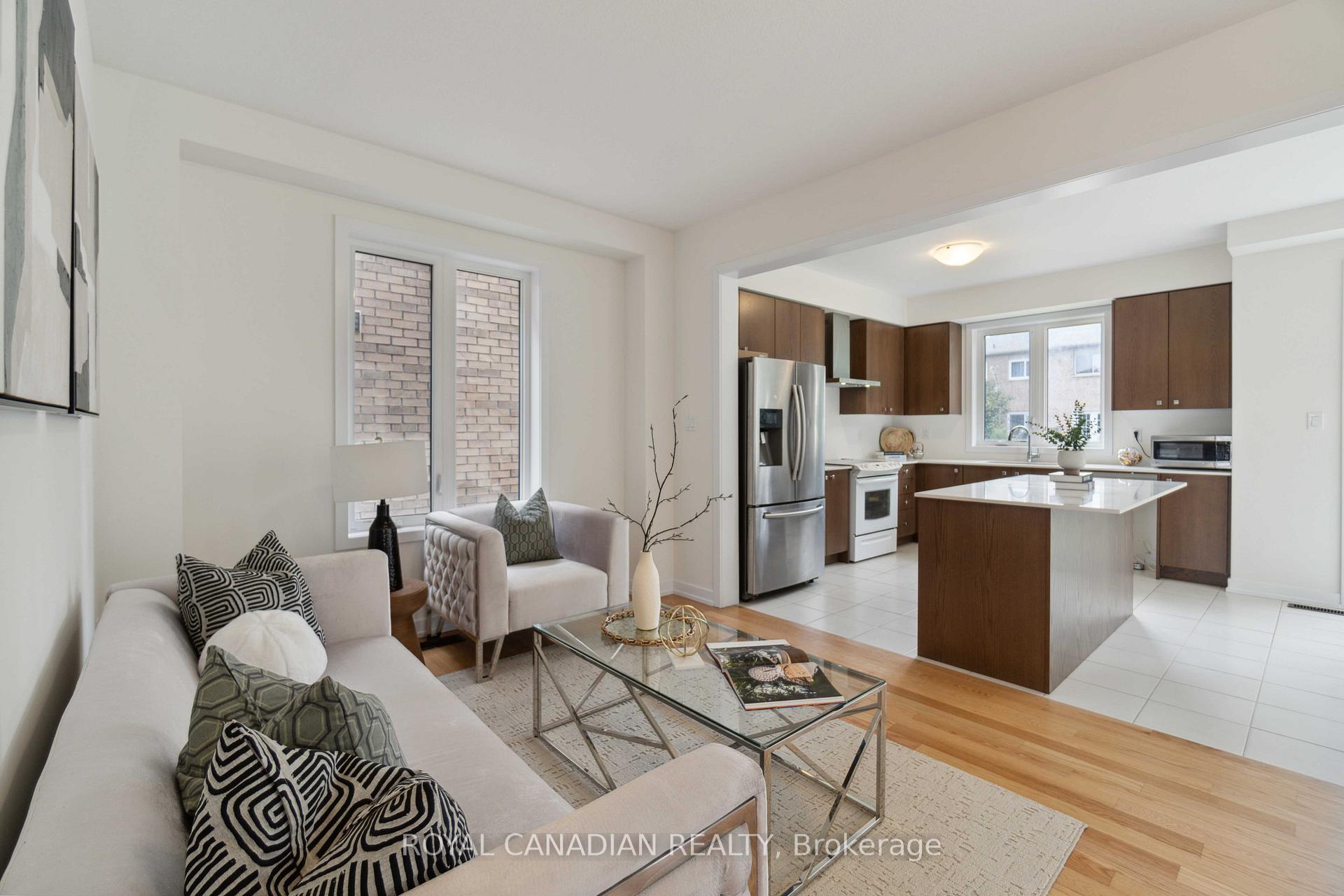 Photo 4 of 40 Lumb Drive, Cambridge — HOMEH