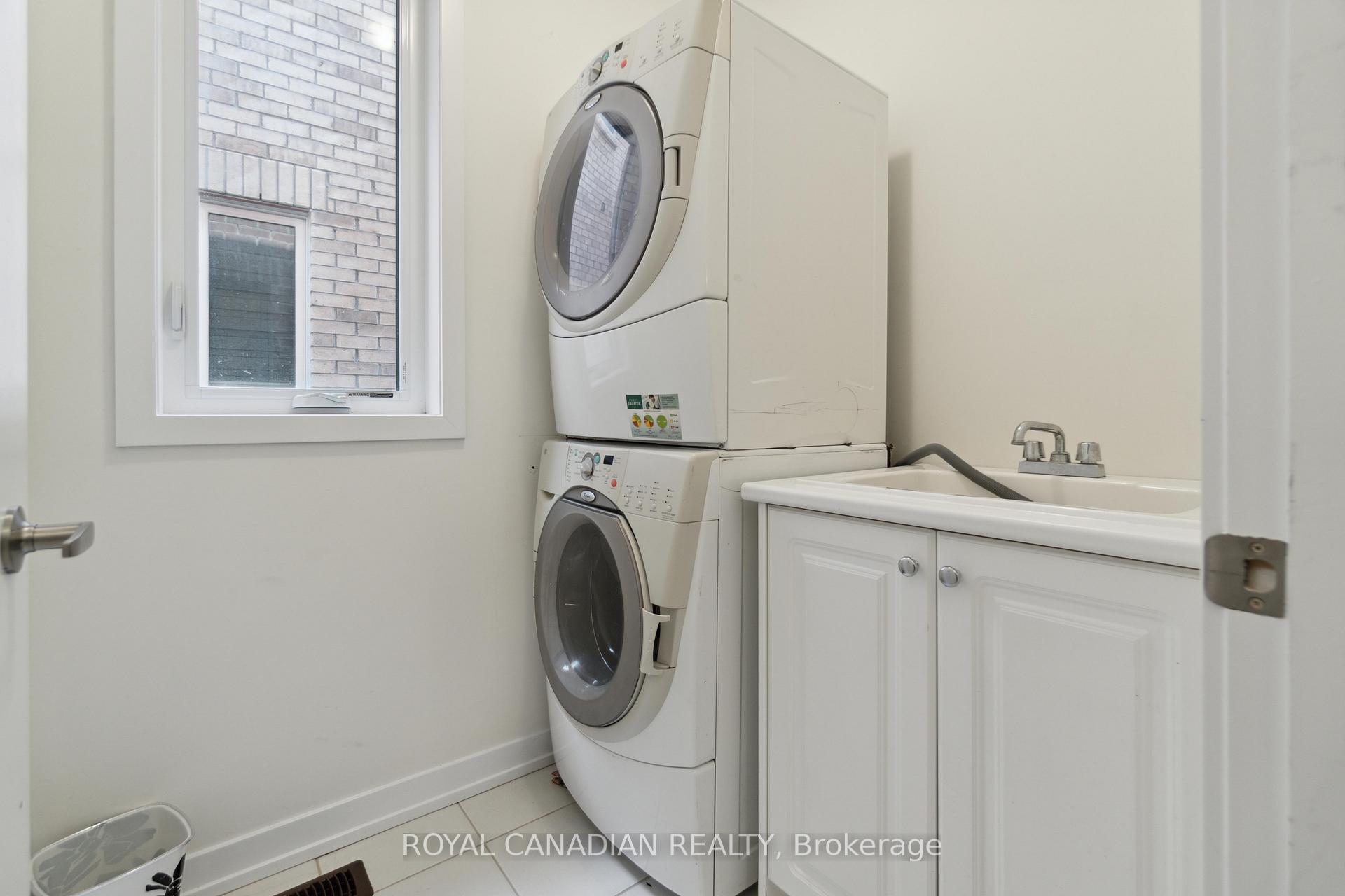 Photo 39 of 40 Lumb Drive, Cambridge — HOMEH