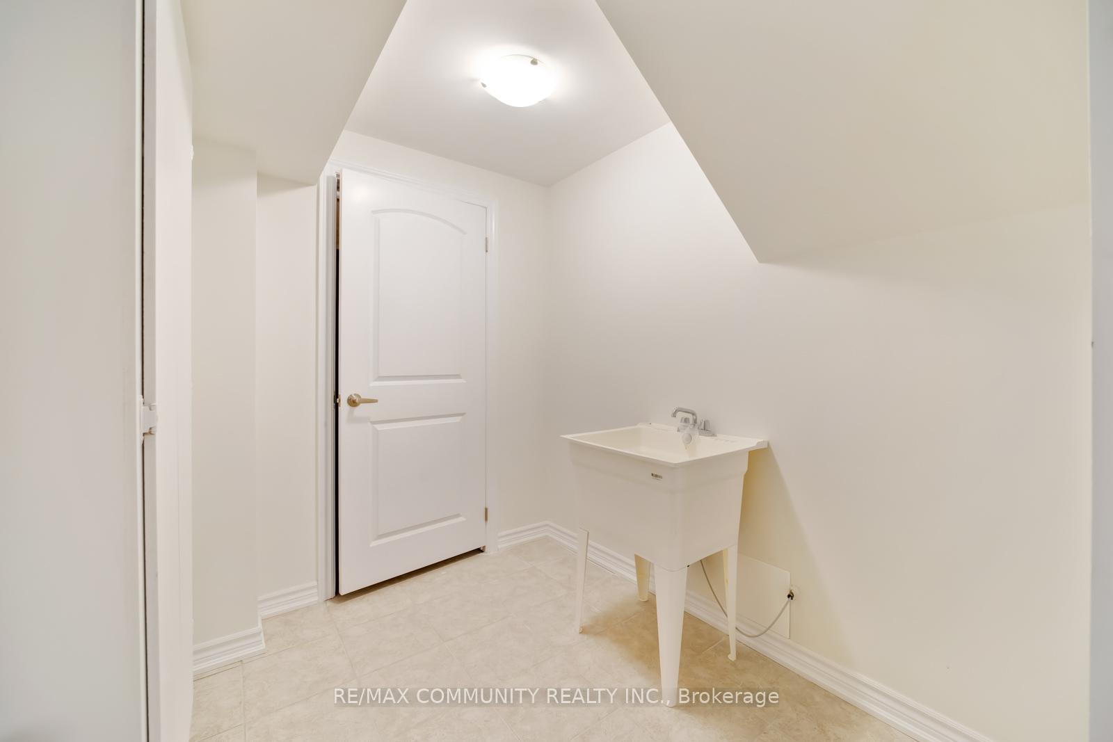 Photo 19 of 1116 Thompson Drive, Oshawa, Kedron — HOMEH