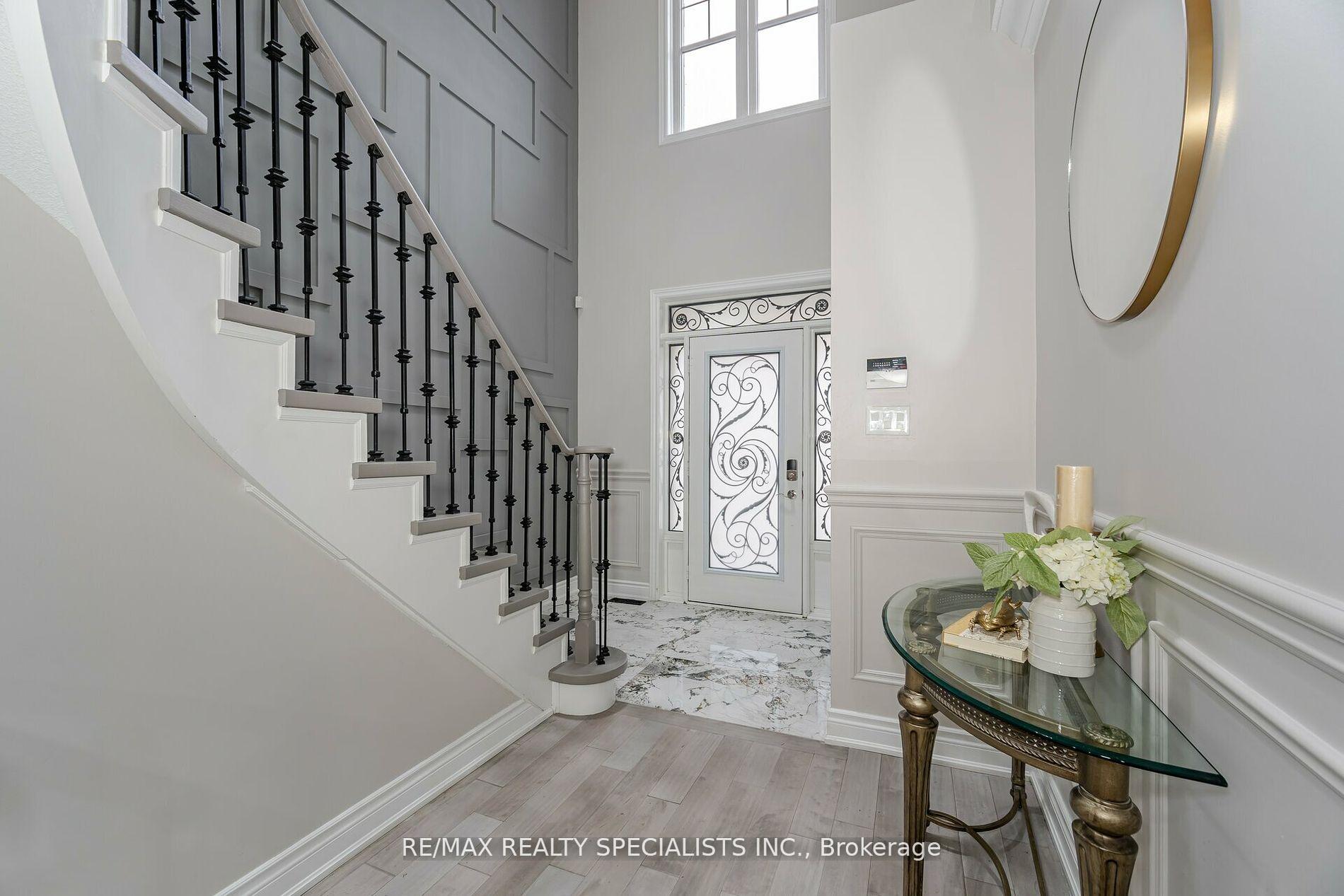 Photo 2 of 37 Harbourtown Crescent, Brampton, Madoc — HOMEH