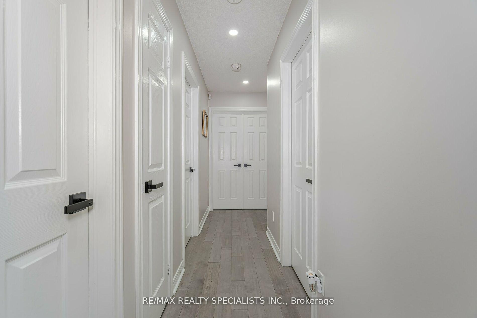 Photo 18 of 37 Harbourtown Crescent, Brampton, Madoc — HOMEH