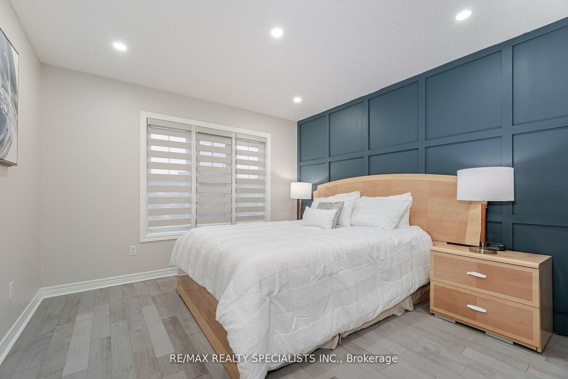 Photo 40 of 37 Harbourtown Crescent, Brampton, Madoc — HOMEH