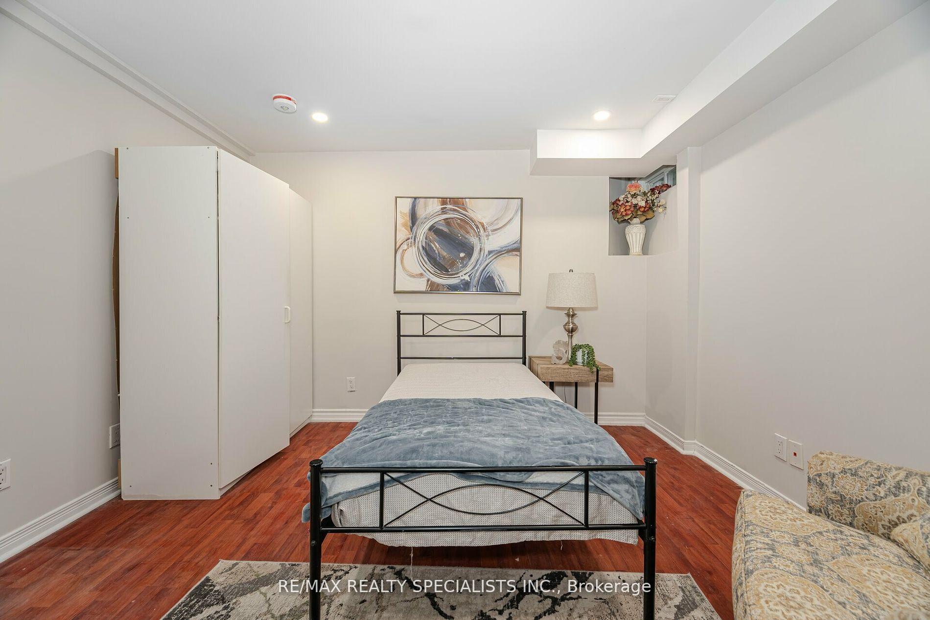 Photo 27 of 37 Harbourtown Crescent, Brampton, Madoc — HOMEH