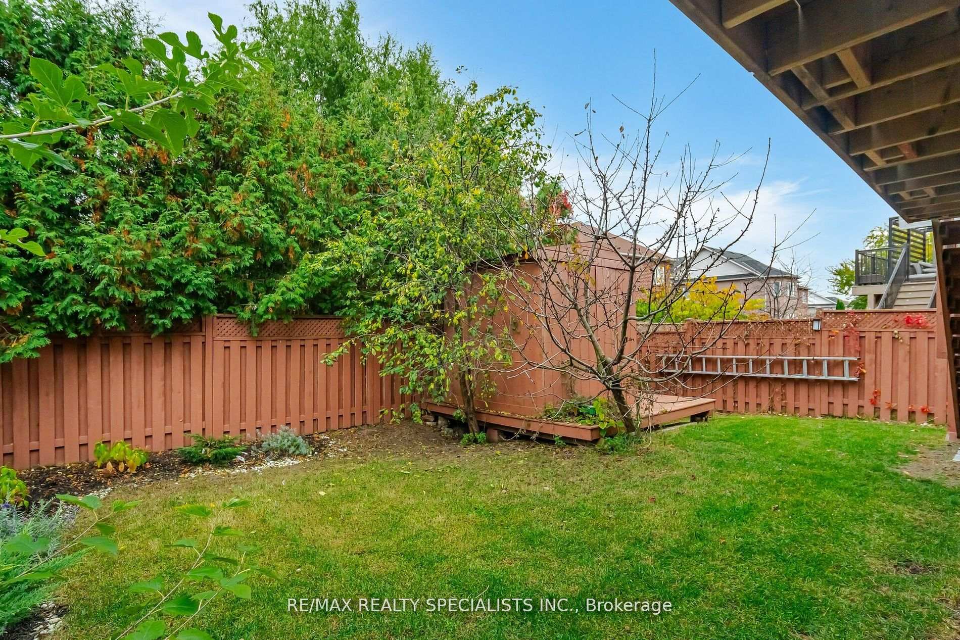 Photo 39 of 37 Harbourtown Crescent, Brampton, Madoc — HOMEH