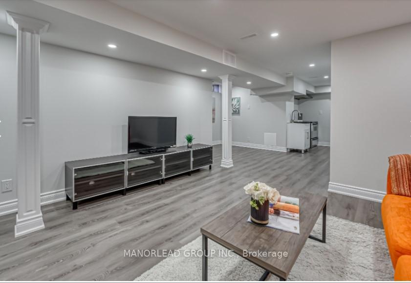 Photo 20 of 40 Michener Crescent, Markham, Raymerville — HOMEH