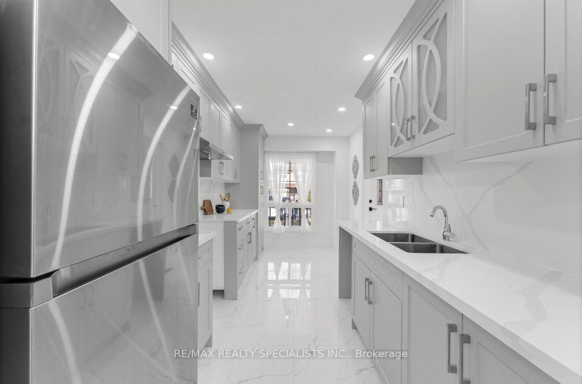 Photo 9 of 67 Winterfold Drive, Brampton, Madoc — HOMEH