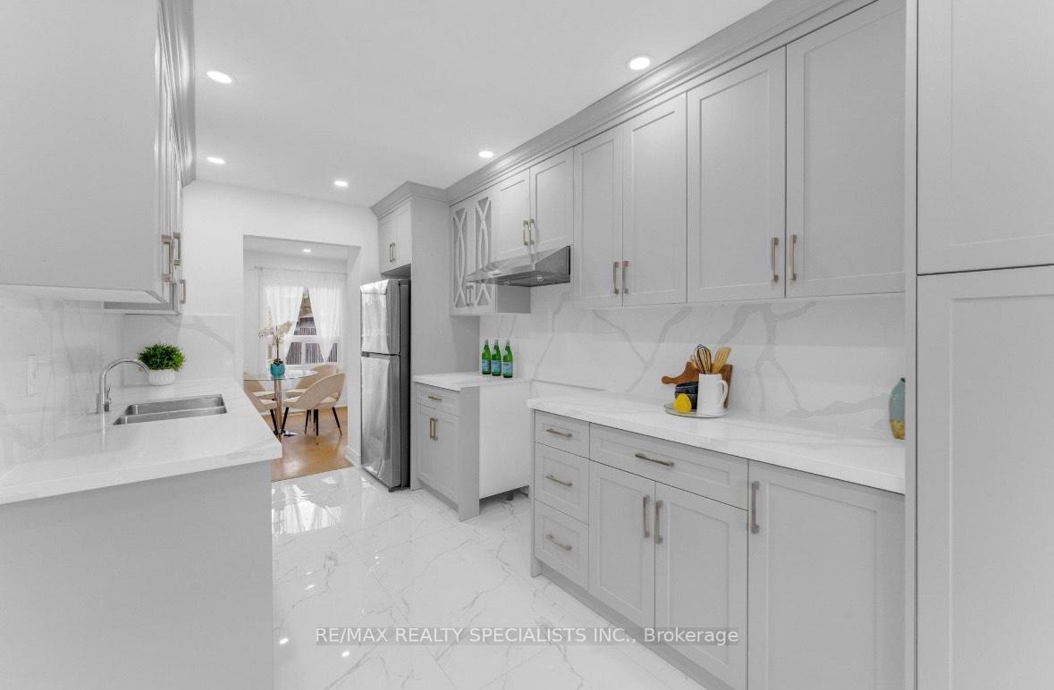 Photo 35 of 67 Winterfold Drive, Brampton, Madoc — HOMEH