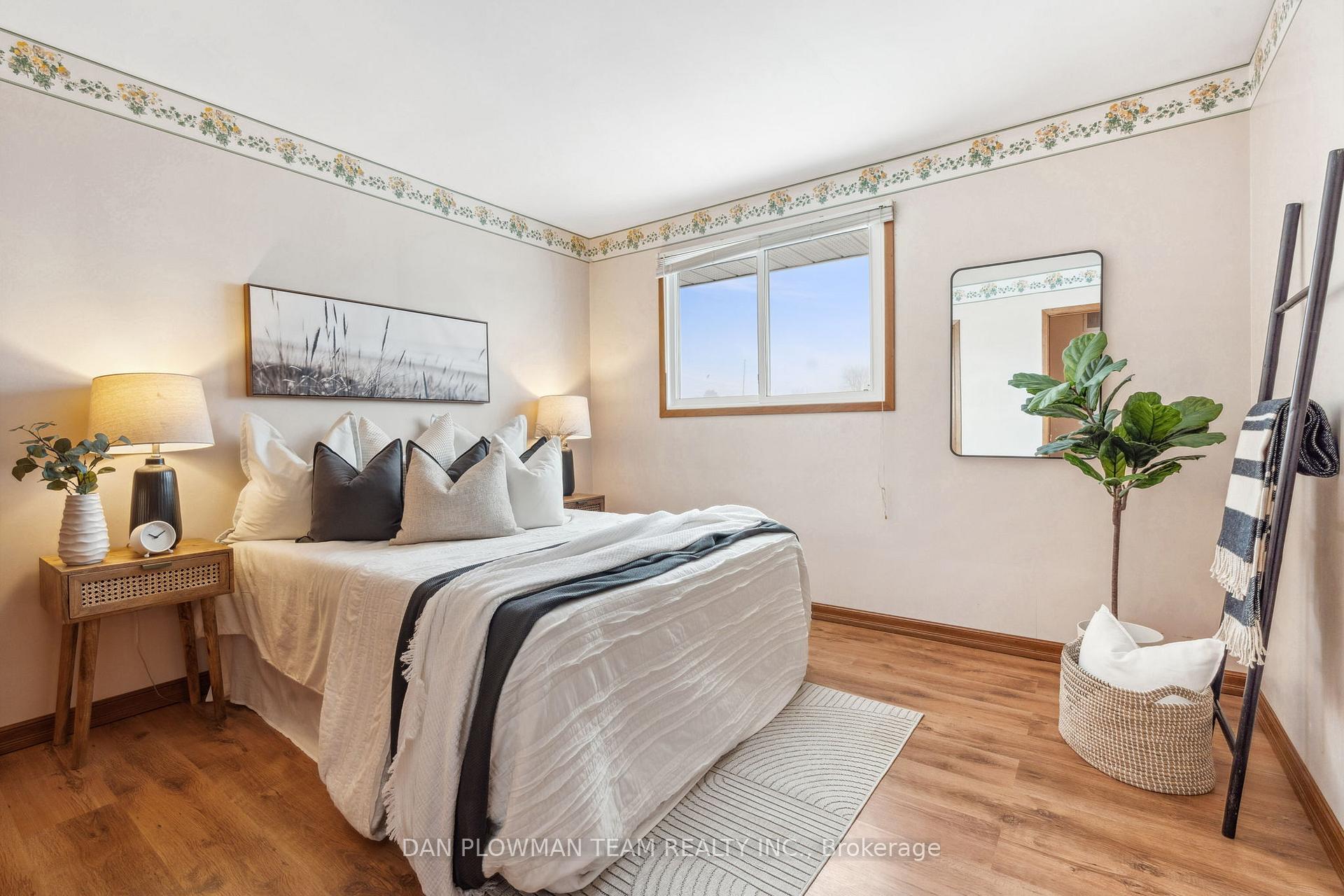 Photo 9 of 4880 Liberty Street N, Clarington, Rural Clarington — HOMEH