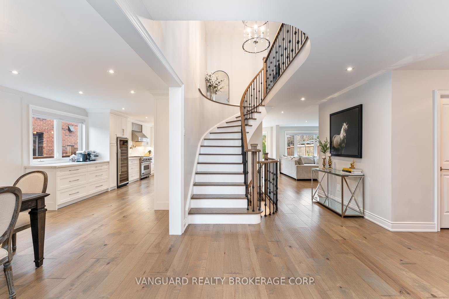 Photo 9 of 61 Belair Way, Vaughan, East Woodbridge — HOMEH