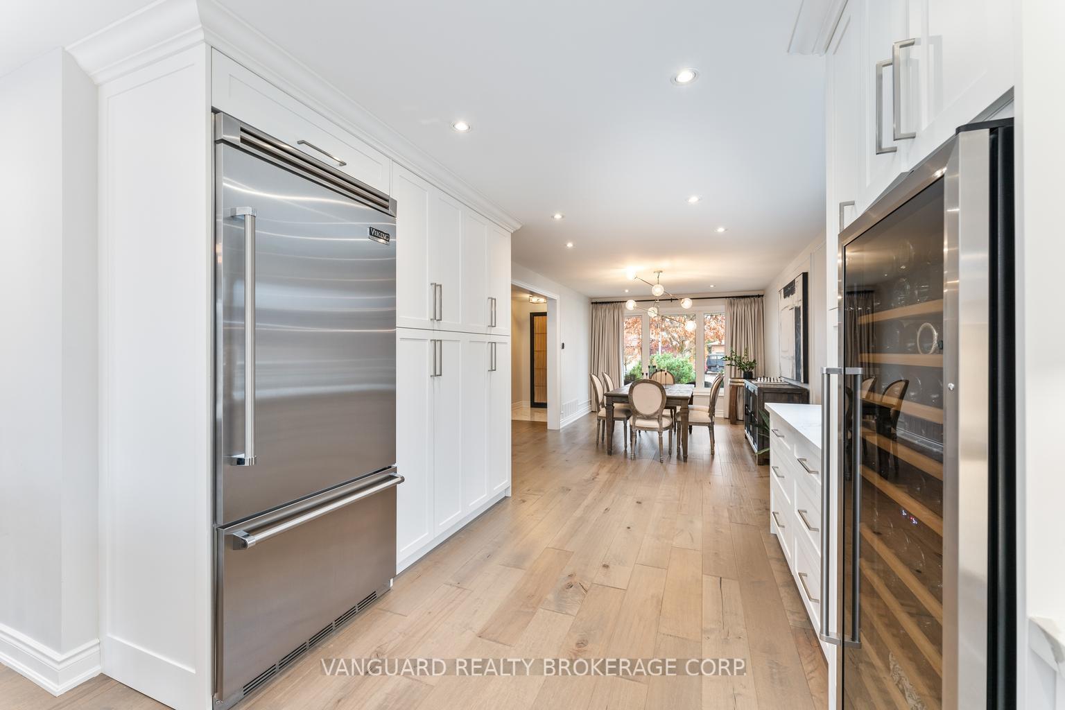 Photo 6 of 61 Belair Way, Vaughan, East Woodbridge — HOMEH