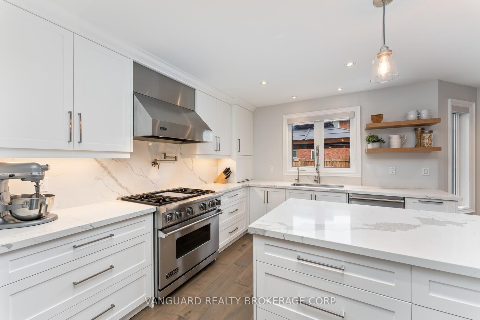 Photo 15 of 61 Belair Way, Vaughan, East Woodbridge — HOMEH