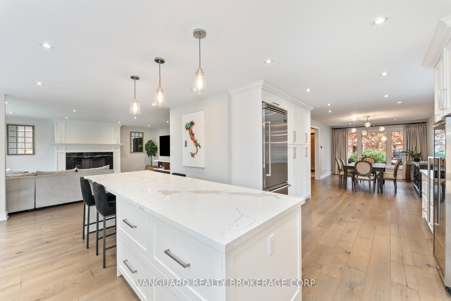 Photo 10 of 61 Belair Way, Vaughan, East Woodbridge — HOMEH