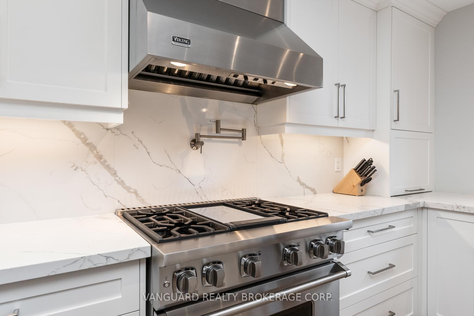 Photo 16 of 61 Belair Way, Vaughan, East Woodbridge — HOMEH
