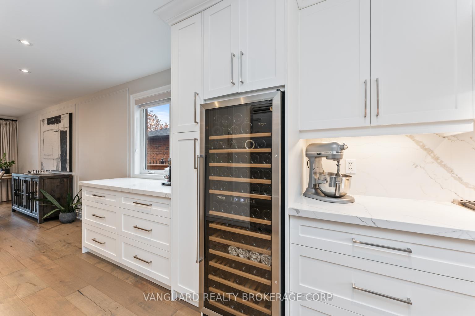 Photo 14 of 61 Belair Way, Vaughan, East Woodbridge — HOMEH