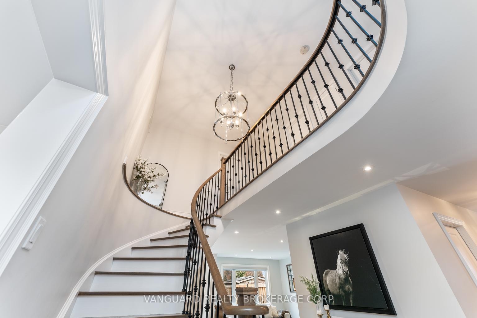 Photo 23 of 61 Belair Way, Vaughan, East Woodbridge — HOMEH