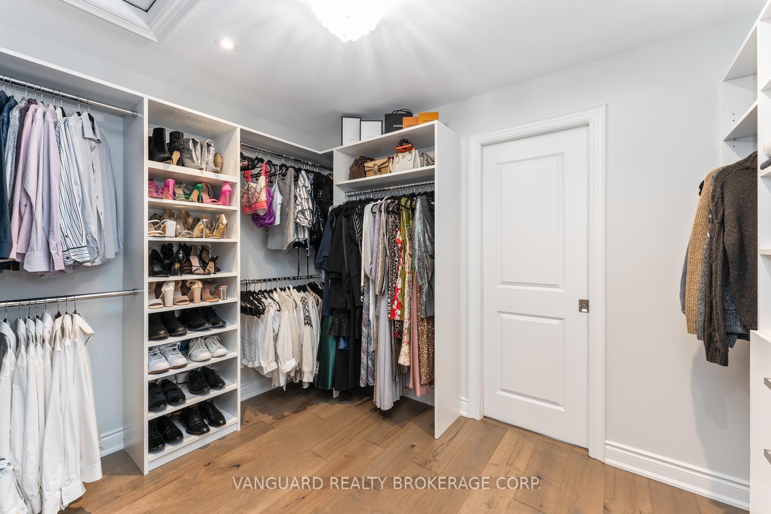 Photo 27 of 61 Belair Way, Vaughan, East Woodbridge — HOMEH