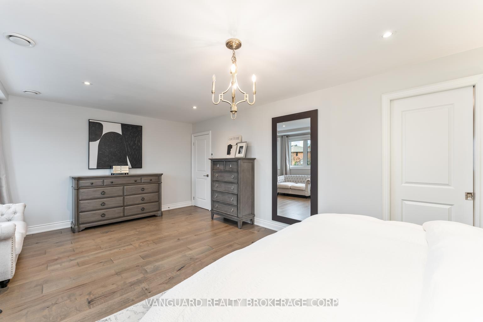 Photo 25 of 61 Belair Way, Vaughan, East Woodbridge — HOMEH