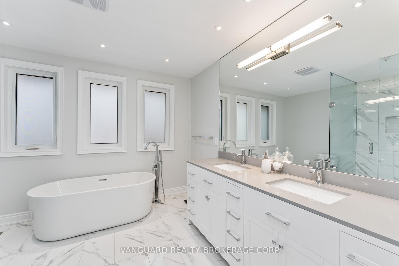 Photo 21 of 61 Belair Way, Vaughan, East Woodbridge — HOMEH