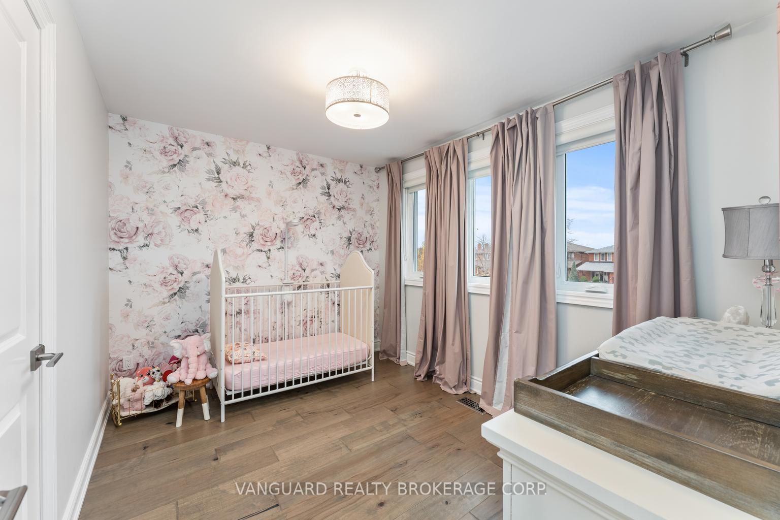 Photo 24 of 61 Belair Way, Vaughan, East Woodbridge — HOMEH