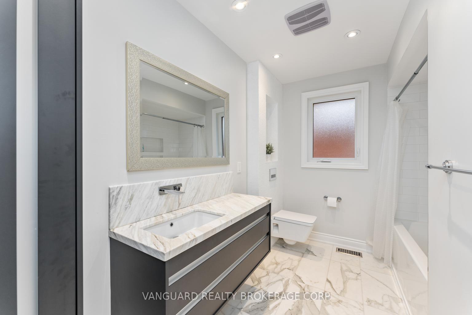 Photo 31 of 61 Belair Way, Vaughan, East Woodbridge — HOMEH