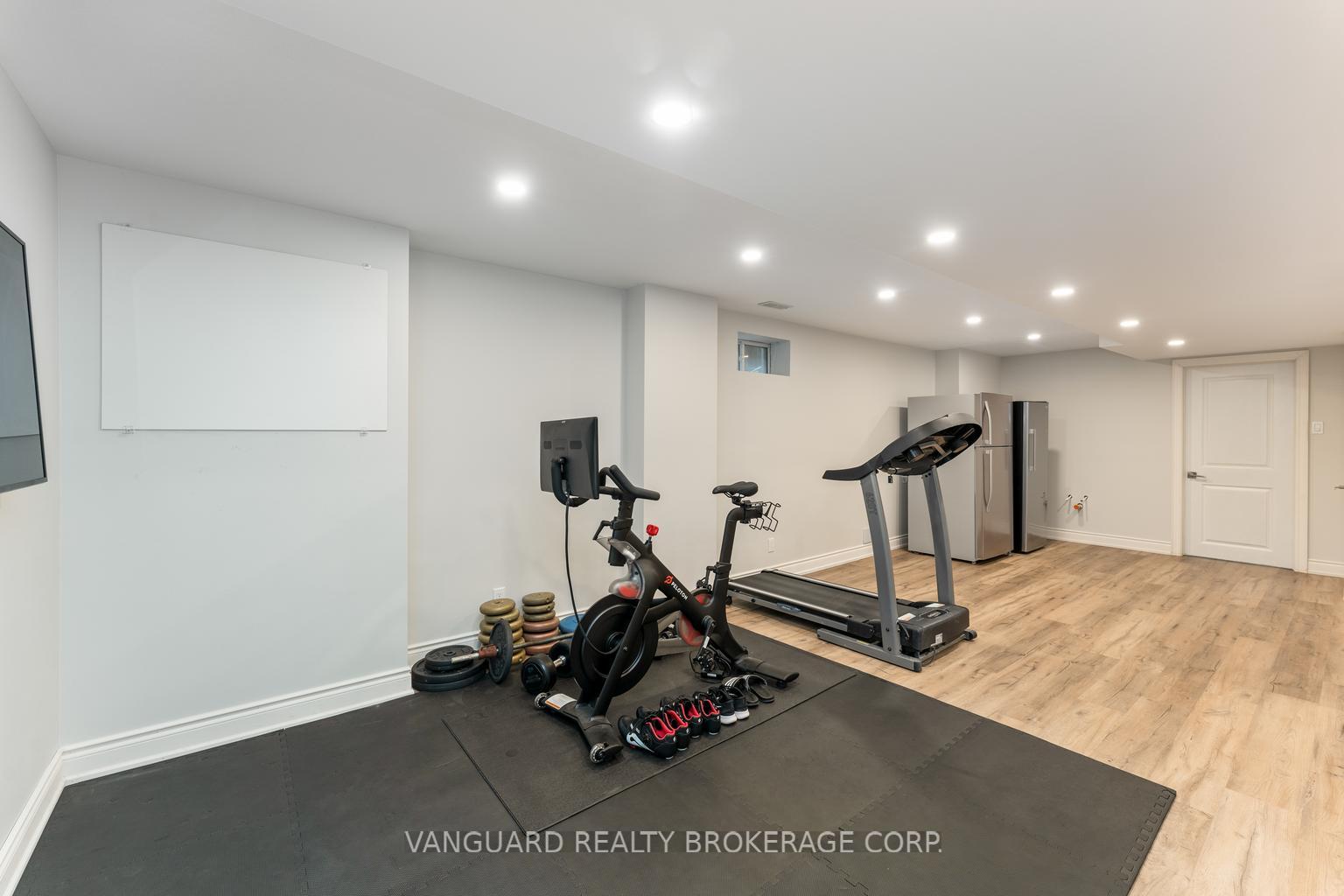 Photo 36 of 61 Belair Way, Vaughan, East Woodbridge — HOMEH