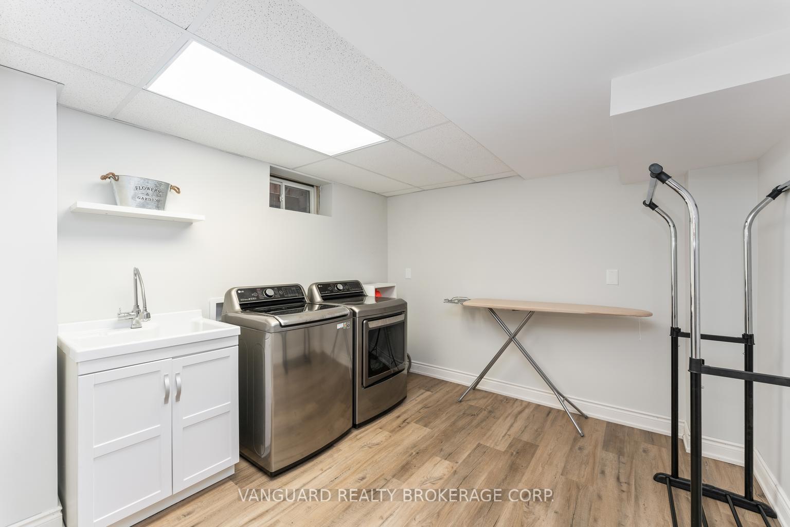 Photo 29 of 61 Belair Way, Vaughan, East Woodbridge — HOMEH