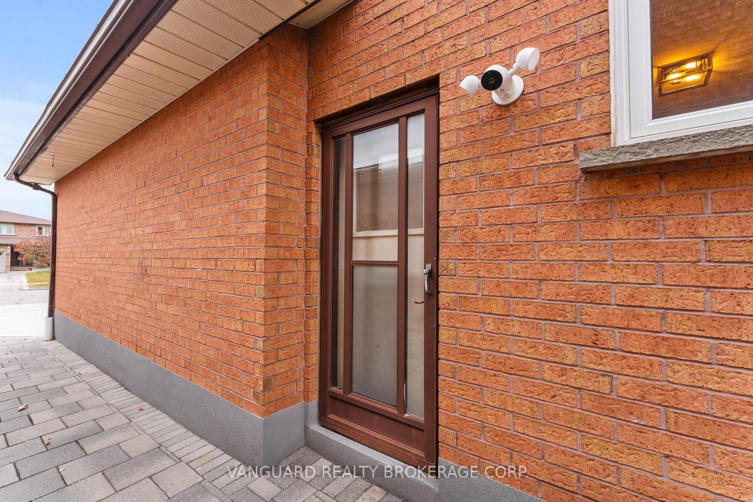 Photo 33 of 61 Belair Way, Vaughan, East Woodbridge — HOMEH