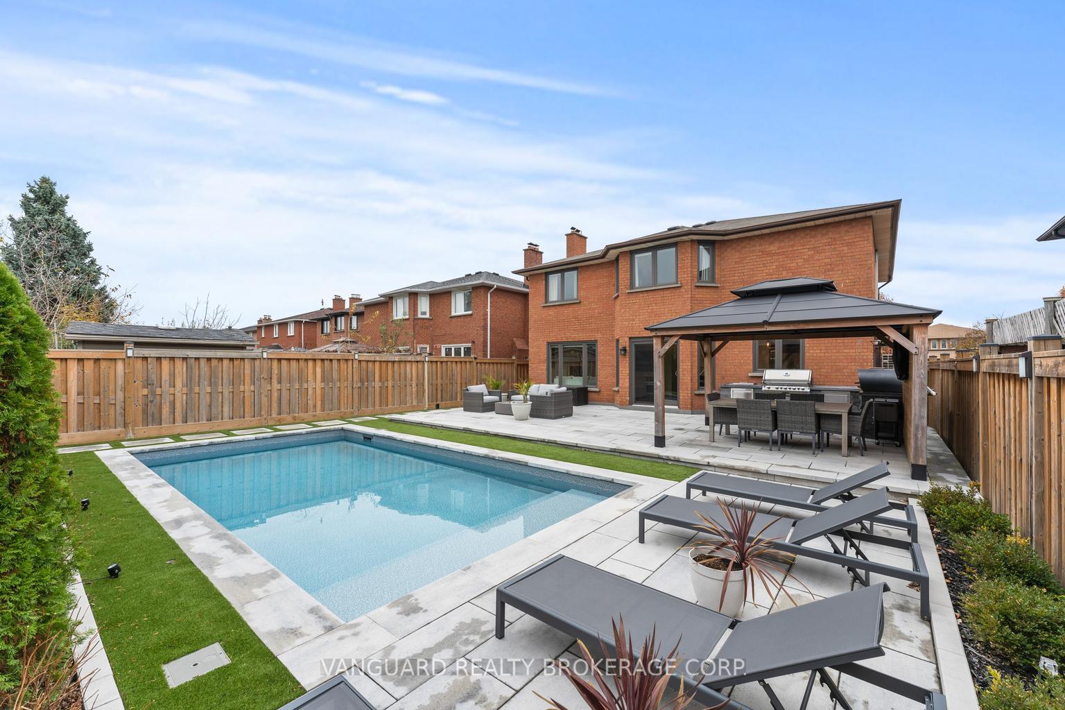 Photo 38 of 61 Belair Way, Vaughan, East Woodbridge — HOMEH