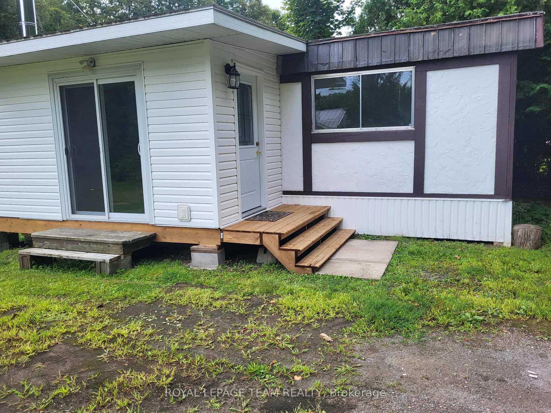Photo 3 of 27 Jennifer Lane, Horton, Horton Twp — HOMEH