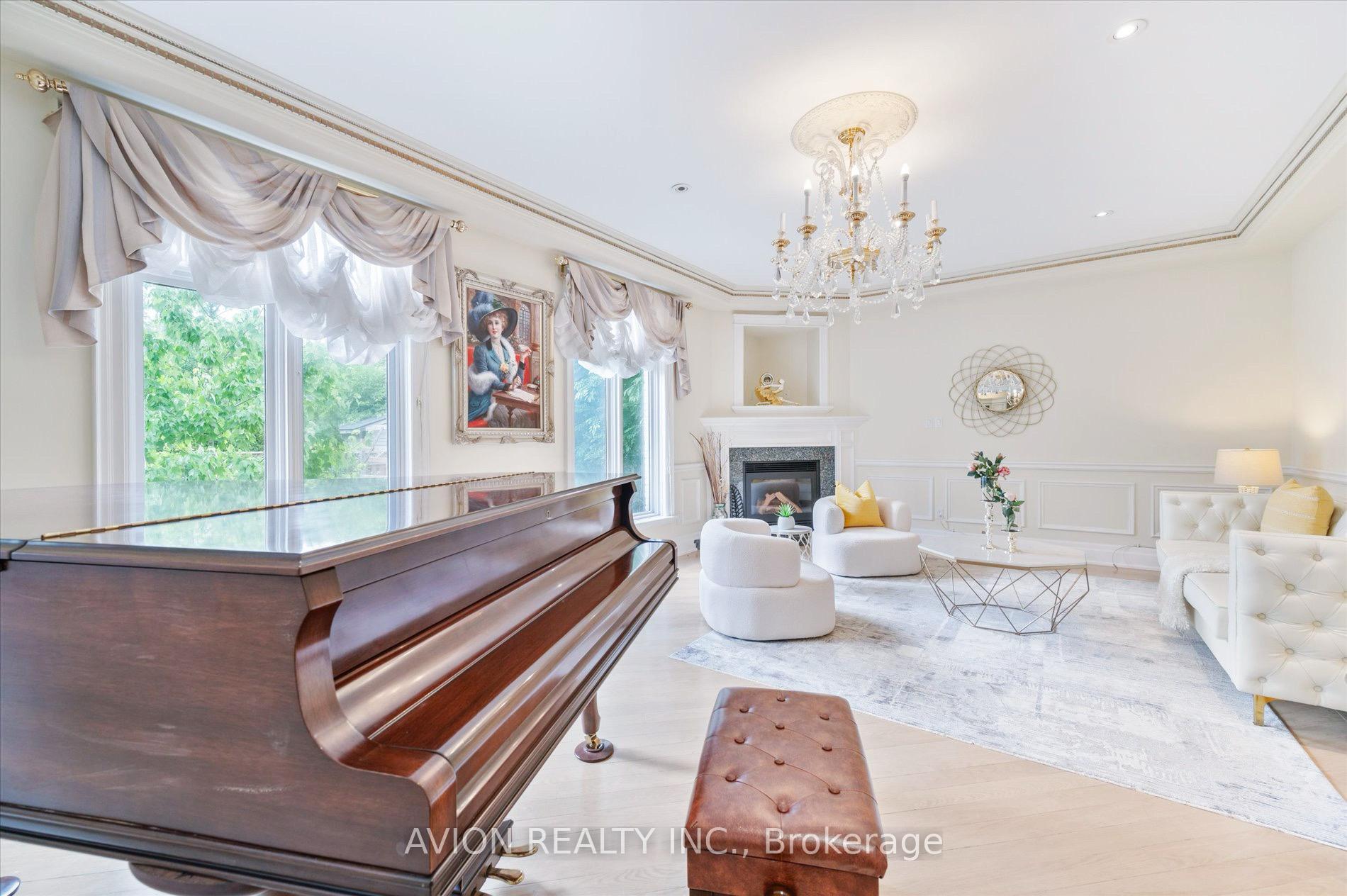 Photo 4 of 13 Bayview Forest Lane, Markham, Grandview — HOMEH